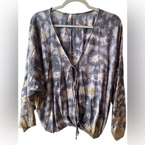 Elan Tie Dye Boho Blouse Small | Lightweight Draped V-Neck Tie Front Top